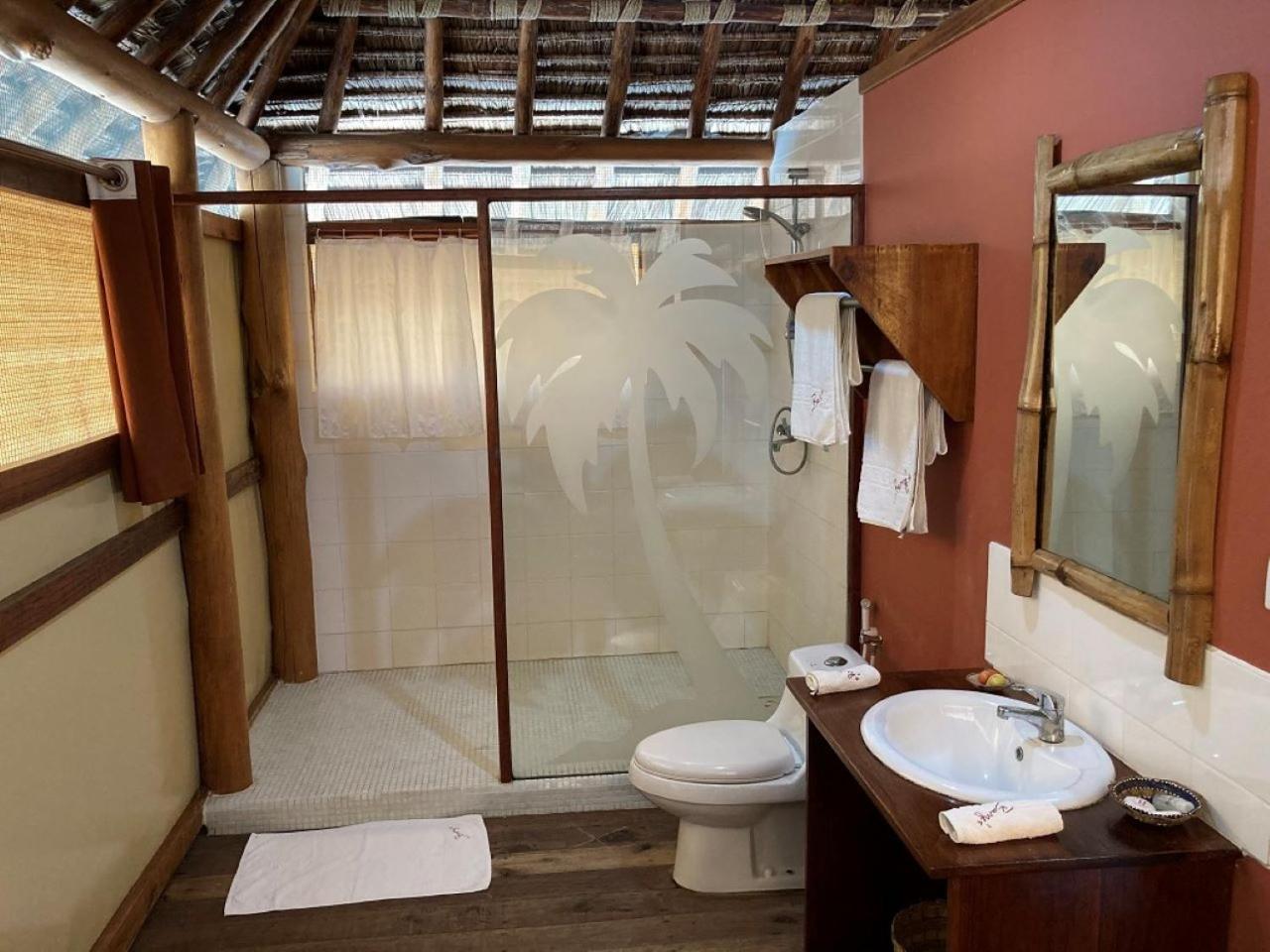 Mkwaja Barry'S Beach Resort מראה חיצוני תמונה